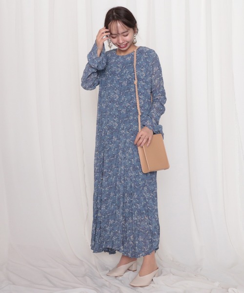 Cheek（チーク）の「ワッシャープリーツ花柄ワンピース（ワンピース・レディース・ホワイト/ブラック/ブルー・MEDIUM）」の13枚目の写真