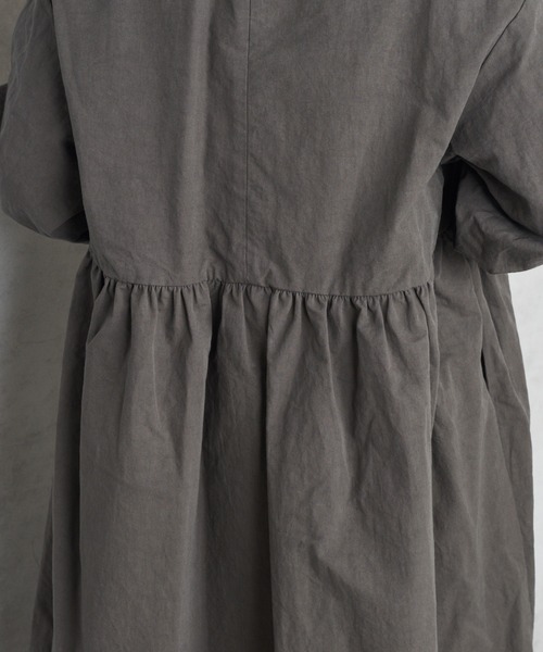 PUAL CE CIN（ピュアルセシン）の「【Ｄｕ　ｎｏｉｒ】ダブルギャザーコート（ワンピース・レディース・チャコールグレー/ベージュ・FREE）」の5枚目の写真