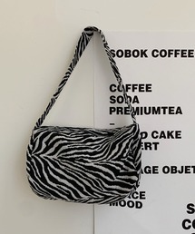 yuue' ( wear ) | ＜2021年春夏新作＞ ゼブラ柄ジップショルダーバッグ(ショルダーバッグ)