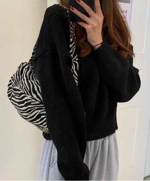 yuue' ( wear )（ユーイ）の「ゼブラ柄ジップショルダーバッグ（ショルダーバッグ・レディース・ゼブラ・FREE）」の2枚目の写真