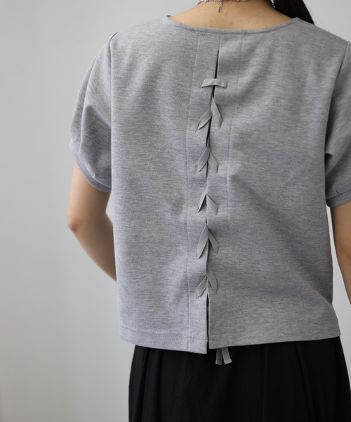 deux amour（ドゥーザムール）の「後ろレースアップトップス（Tシャツ/カットソー・レディース・ホワイト/ベージュ・MEDIUM）」の9枚目の写真