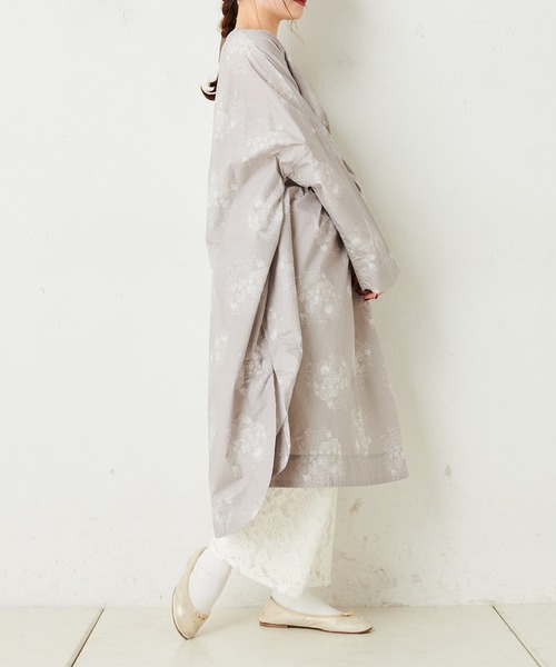 PUAL CE CIN(ピュアルセシン)の「線描き花束プリントワンピース(ワンピース・レディース・チャコール/ホワイト/グレイッシュベージュ・FREE)」の15枚目の写真