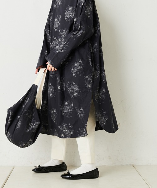 PUAL CE CIN(ピュアルセシン)の「線描き花束プリントワンピース(ワンピース・レディース・チャコール/ホワイト/グレイッシュベージュ・FREE)」の12枚目の写真