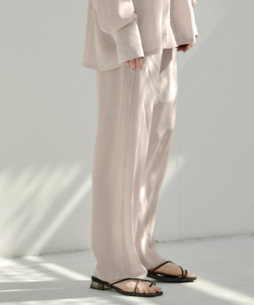 新品未使用 NYデザイナー とろみサテンイージーパンツ セール】【EMMA】とろみサテンサイドタックイージーパンツ（その他