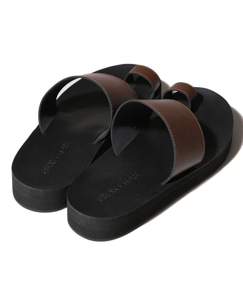 FREAK'S STORE(フリークスストア)の「WEB限定 PUレザー 親指ストラップ サンダル/コンフォートサンダル/レオパード(サンダル・メンズ・ブラック/ベージュ/ブラウン/レオパード・6/8/9/8.5/6.5/5.5)」の5枚目の写真