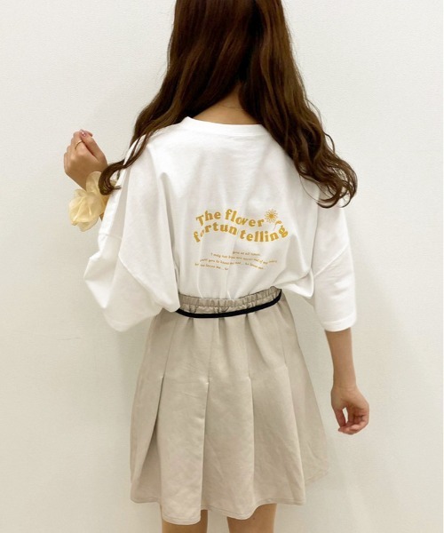 apres jour(アプレジュール)の「アソートスリット入りビッグT【ZOZOTOWN限定アイテム】(Tシャツ/カットソー・レディース・ブラック系その他/オフホワイト/サックスブルー/ホワイト系その他2/ラベンダー/ライトピンク/ホワイト系その他/ブラック/アイボリー/ミント・X-LARGE/フリー)」の4枚目の写真