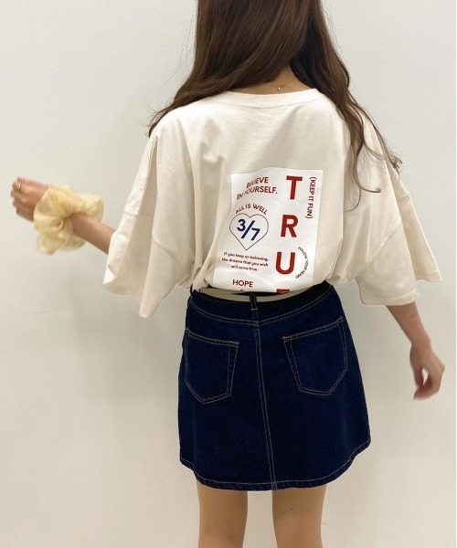 apres jour(アプレジュール)の「アソートスリット入りビッグT【ZOZOTOWN限定アイテム】(Tシャツ/カットソー・レディース・ブラック系その他/オフホワイト/サックスブルー/ホワイト系その他2/ラベンダー/ライトピンク/ホワイト系その他/ブラック/アイボリー/ミント・X-LARGE/フリー)」の3枚目の写真