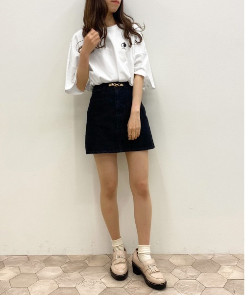 apres jour(アプレジュール)の「アソートスリット入りビッグT【ZOZOTOWN限定アイテム】(Tシャツ/カットソー・レディース・ブラック系その他/オフホワイト/サックスブルー/ホワイト系その他2/ラベンダー/ライトピンク/ホワイト系その他/ブラック/アイボリー/ミント・X-LARGE/フリー)」の16枚目の写真