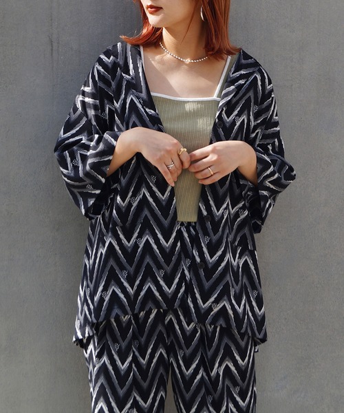 179/WG(イチナナキュウダブルジー)の「ジグザグ柄開襟シャツ(シャツ/ブラウス・レディース・オフホワイト/ブラック/ベージュ・MEDIUM)」の15枚目の写真