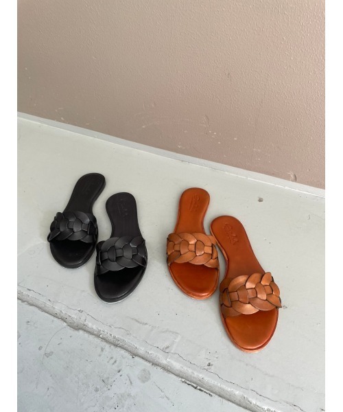 BEARDSLEY（ビアズリー）の「《dragon / ドラゴン》レザーサンダル（サンダル・レディース・ブラック/キャメル・38/36/37）」の3枚目の写真