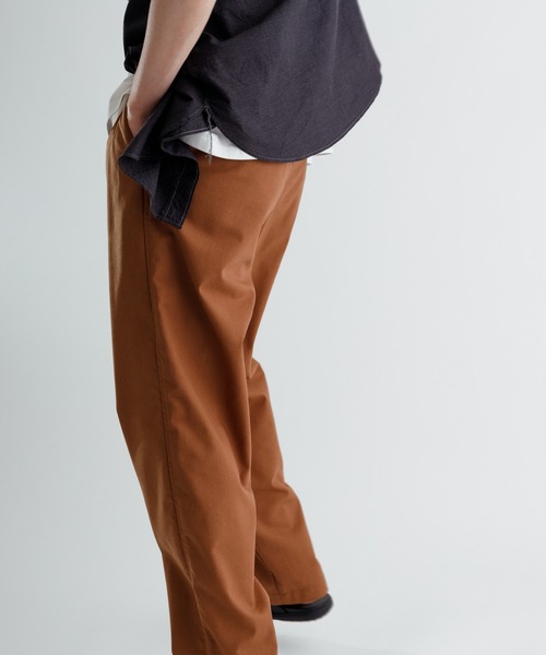 ADAM ET ROPE'(アダムエロペ)の「《WEB限定》マルチカラー コットンリネン テーパードイージーパンツ/UNISEX(その他パンツ・メンズ・ライトグリーン/ダークブラウン/キナリ/ブラウン/ネイビー・S/M/L)」の21枚目の写真