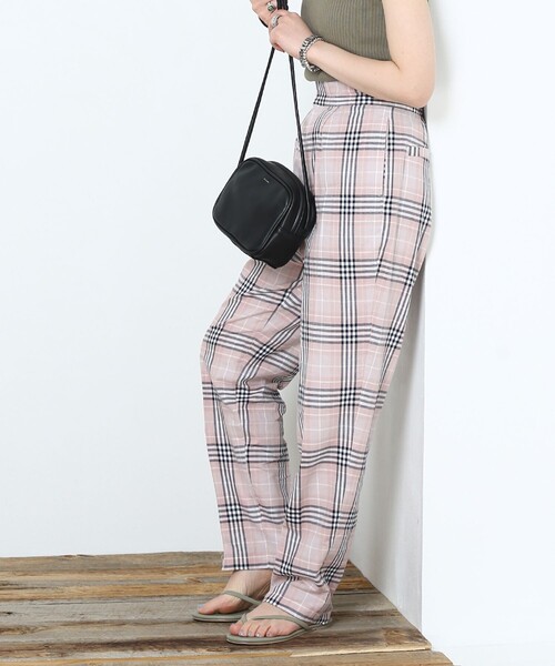 FREAK'S STORE(フリークスストア)の「▽【WEB限定】チェックテーパードパンツ(スラックス・レディース・ブラック/ブラウン/ピンク/ブルー/ネイビー・SMALL/MEDIUM)」の5枚目の写真