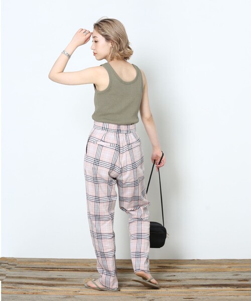 FREAK'S STORE(フリークスストア)の「▽【WEB限定】チェックテーパードパンツ(スラックス・レディース・ブラック/ブラウン/ピンク/ブルー/ネイビー・SMALL/MEDIUM)」の16枚目の写真