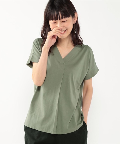 Petit Honfleur（プチオンフルール）の「接触冷感Ｖネックプルオーバー（Tシャツ/カットソー・レディース・チャコールグレー/ネイビー/カーキ/オレンジ/ブルー/モカ・M/L）」の4枚目の写真