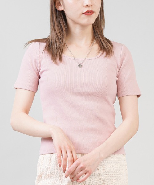 SPINNS（スピンズ）の「【11色展開】スクエアデザインリブカットソー（Tシャツ/カットソー・レディース・ラベンダー/テラコッタ/グレイッシュベージュ/ホワイト/ブラック/ブルー/ピンク/イエロー/ミント/モカ/ホワイト×ブラック/オレンジ/ダークブルー/レッド系その他・ONESIZE）」の12枚目の写真