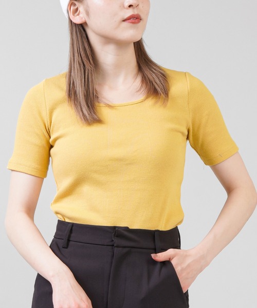 SPINNS（スピンズ）の「【11色展開】スクエアデザインリブカットソー（Tシャツ/カットソー・レディース・ラベンダー/テラコッタ/グレイッシュベージュ/ホワイト/ブラック/ブルー/ピンク/イエロー/ミント/モカ/ホワイト×ブラック/オレンジ/ダークブルー/レッド系その他・ONESIZE）」の11枚目の写真