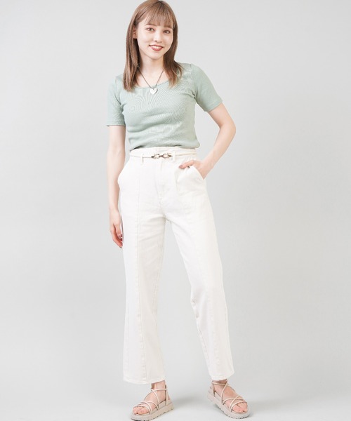 SPINNS（スピンズ）の「【11色展開】スクエアデザインリブカットソー（Tシャツ/カットソー・レディース・ラベンダー/テラコッタ/グレイッシュベージュ/ホワイト/ブラック/ブルー/ピンク/イエロー/ミント/モカ/ホワイト×ブラック/オレンジ/ダークブルー/レッド系その他・ONESIZE）」の20枚目の写真