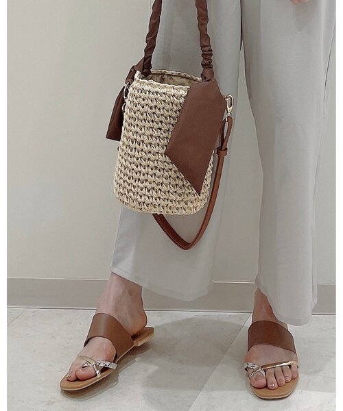 DRESKIP（ドレスキップ）の「◆ラインメタルペタンコサンダル（サンダル・レディース・ブラック/オフホワイト/ブラウン系・35/45/25）」の19枚目の写真