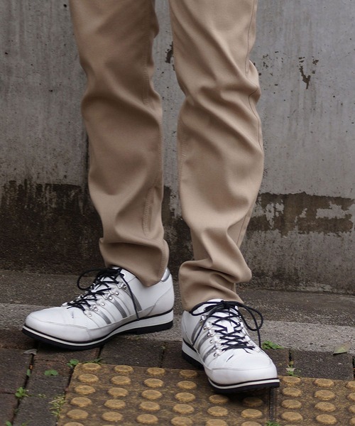 NICOLE CLUB FOR MEN(ニコルクラブフォーメン)の「メタルラインシューズ(その他シューズ・メンズ・ホワイト×シルバー/ブラック系その他・26.5cm/27.5cm/25.5cm)」の1枚目の写真