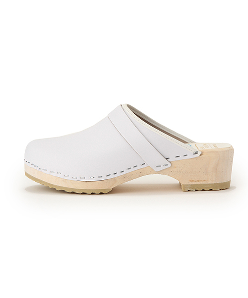 Ray BEAMS（レイビームス）の「【FUDGE 5月号掲載】MOHEDA TOFFELN / プレーン サボ（サンダル・レディース・ホワイト/ブラック・39/38/35/36/37）」の10枚目の写真