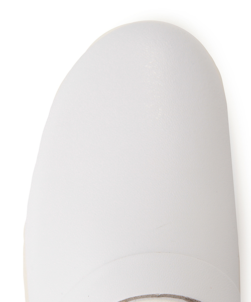 Ray BEAMS（レイビームス）の「【FUDGE 5月号掲載】MOHEDA TOFFELN / プレーン サボ（サンダル・レディース・ホワイト/ブラック・39/38/35/36/37）」の12枚目の写真