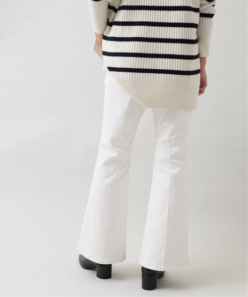 IENA（イエナ）の「ReactiveDyeデニムセミフレアパンツ◆（デニムパンツ・レディース・ホワイト/ネイビー・34/40/36/38）」の17枚目の写真