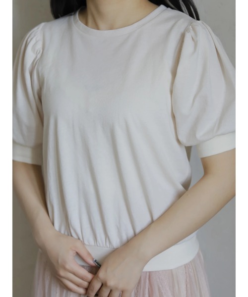 Areeam(アリーム)の「ベーシックパフスリーブトップス(Tシャツ/カットソー・レディース・チャコールグレー/オフホワイト・FREE)」の8枚目の写真