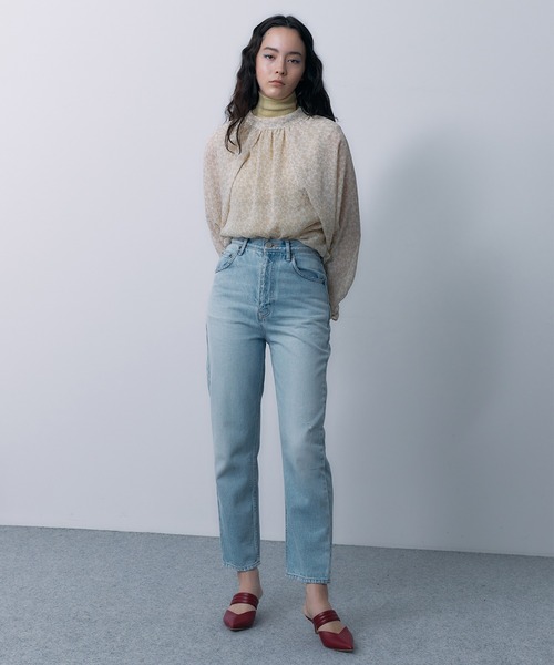 STUNNING LURE(スタニングルアー)の「ハイライズテーパードDENIM(デニムパンツ・レディース・ライトグレー/ライトブルー・23/24/25)」の1枚目の写真