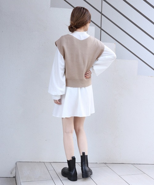 one after another NICE CLAUP(ワンアフターアナザーナイスクラップ)の「ニットベストセットシャツチュニック(チュニック・レディース・ブラウン/オフホワイト/グリーン・FREE)」の5枚目の写真