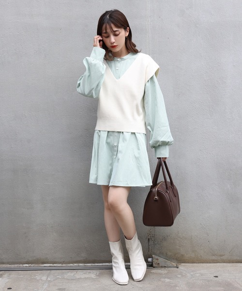 one after another NICE CLAUP(ワンアフターアナザーナイスクラップ)の「ニットベストセットシャツチュニック(チュニック・レディース・ブラウン/オフホワイト/グリーン・FREE)」の15枚目の写真