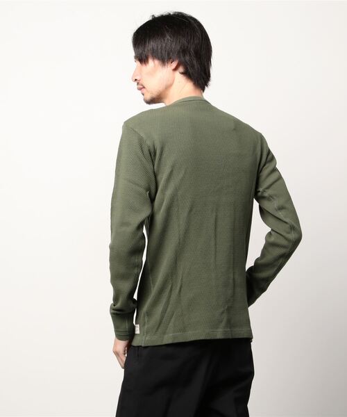 Alpha Industries（アルファインダストリーズ）の「サーマル ヘンリーネックTシャツ 長袖（Tシャツ/カットソー・メンズ・アイボリー/ブラック/ヘザーグレー/アーミー・X-LARGE/MEDIUM/LARGE）」の5枚目の写真