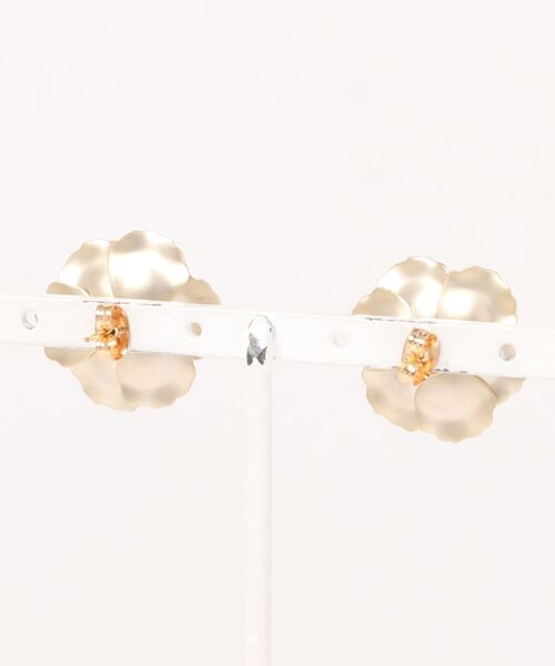 tone（トーン）の「【LoveAmooN】crystalmoonlight flower(MA)（ピアス（両耳用）・レディース・ゴールド・FREE）」の2枚目の写真