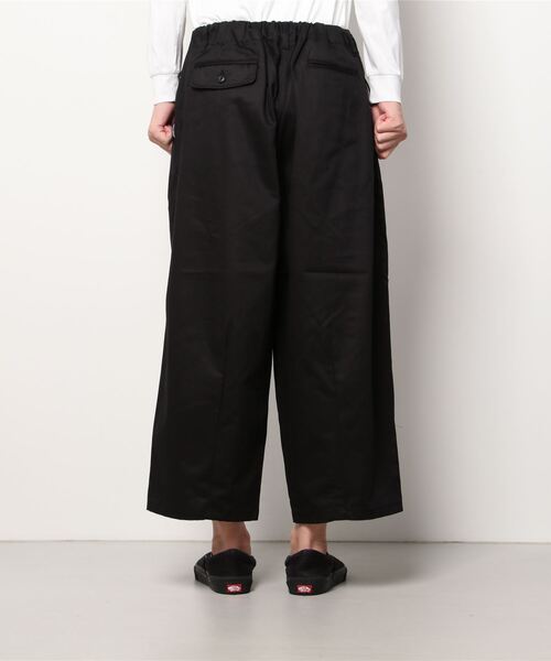 is-ness（イズネス）の「BALLOON EZ PANTS（チノパンツ・メンズ・ベージュ/ブラック/カーキ・R）」の6枚目の写真