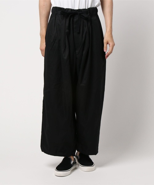 is-ness（イズネス）の「BALLOON EZ PANTS（チノパンツ・メンズ・ベージュ/ブラック/カーキ・R）」の2枚目の写真