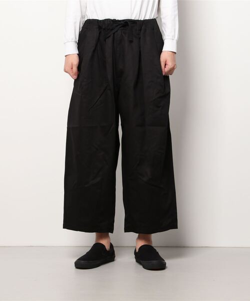 is-ness（イズネス）の「BALLOON EZ PANTS（チノパンツ・メンズ・ベージュ/ブラック/カーキ・R）」の4枚目の写真