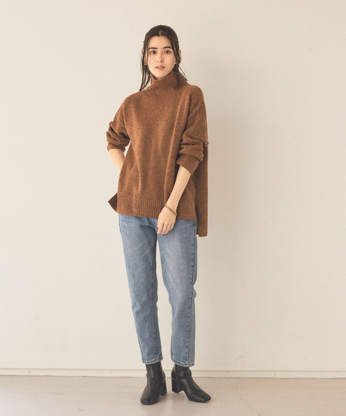 abahouse mavie(アバハウスマヴィ)の「ストレッチ混ふわタートルネック(ニット/セーター・レディース・ライトブルー/アイボリー/ダークベージュ/ラベンダー/ブラック/ブラウン系その他・フリー)」の7枚目の写真