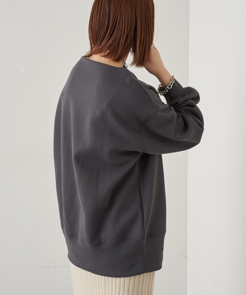 CIAOPANIC TYPY（チャオパニックティピー）の「裏起毛ボートネックプリントチュニックスウェット（スウェット・レディース・チャコールグレー/パープル/オフホワイト・ONE SIZE）」の17枚目の写真