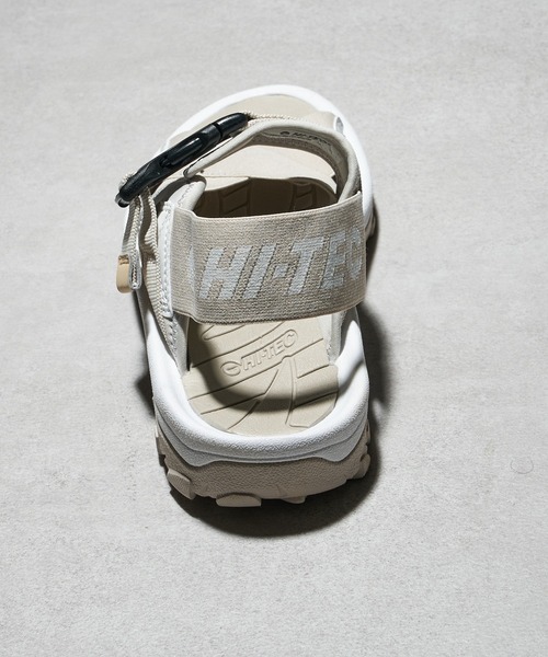 fitfi ベージュ クロスバンド サンダル ベージュ レザー製クリスクロスサンダル | Marni
