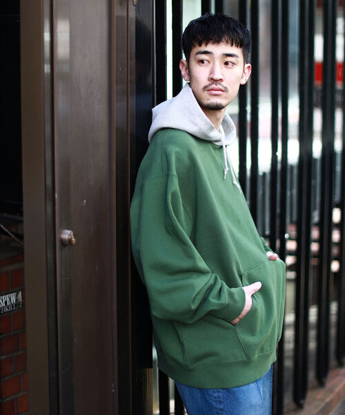 BEAMS（ビームス）の「BEAMS / ルーズ 2トーン フーディー（パーカー