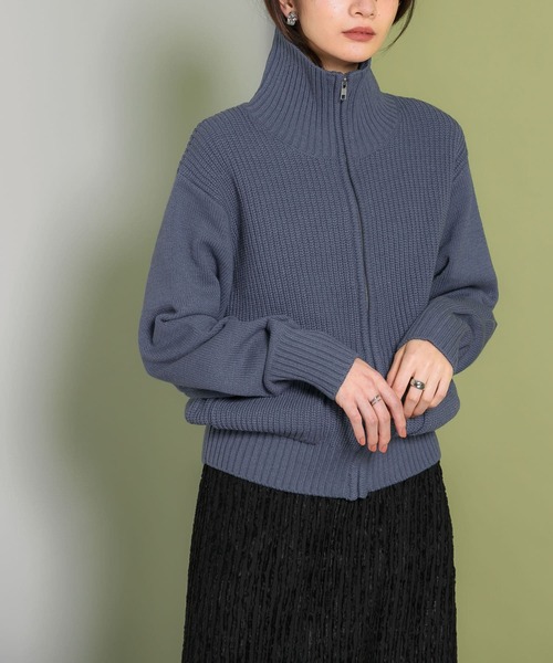 KBF(ケイビーエフ)の「スタンドカラーカーディガン(ニット/セーター・レディース・ピンク/ブルー系その他/ライトベージュ・ONE)」の1枚目の写真