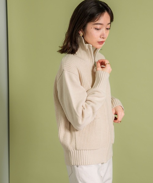 KBF(ケイビーエフ)の「スタンドカラーカーディガン(ニット/セーター・レディース・ピンク/ブルー系その他/ライトベージュ・ONE)」の5枚目の写真