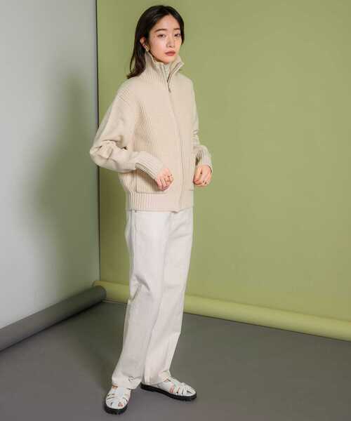 KBF(ケイビーエフ)の「スタンドカラーカーディガン(ニット/セーター・レディース・ピンク/ブルー系その他/ライトベージュ・ONE)」の9枚目の写真