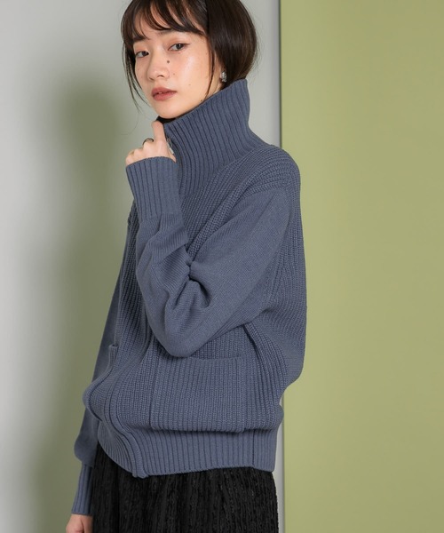 KBF(ケイビーエフ)の「スタンドカラーカーディガン(ニット/セーター・レディース・ピンク/ブルー系その他/ライトベージュ・ONE)」の11枚目の写真