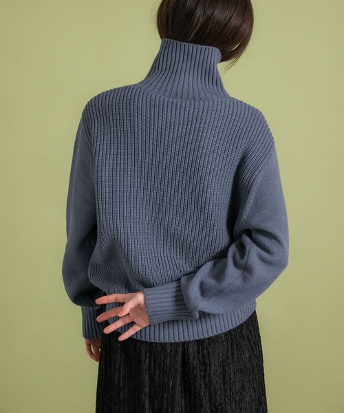 KBF(ケイビーエフ)の「スタンドカラーカーディガン(ニット/セーター・レディース・ピンク/ブルー系その他/ライトベージュ・ONE)」の13枚目の写真