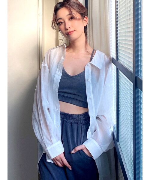 GYDA（ジェイダ）の「SHINY LOOSE シャツ（シャツ/ブラウス・レディース・オフホワイト/イエロー/ミント・FREE）」の2枚目の写真