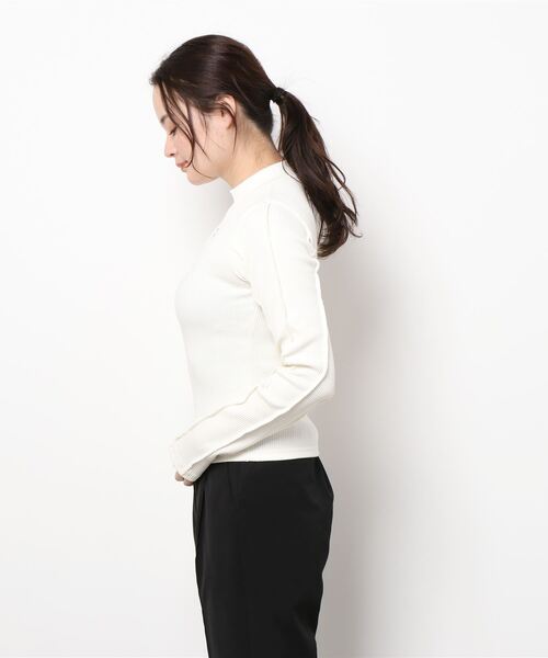 ANDGEEBEE（アンジービー）の「オーバーロックリブトップス（その他トップス・レディース・アイボリー/グレー・MEDIUM）」の3枚目の写真