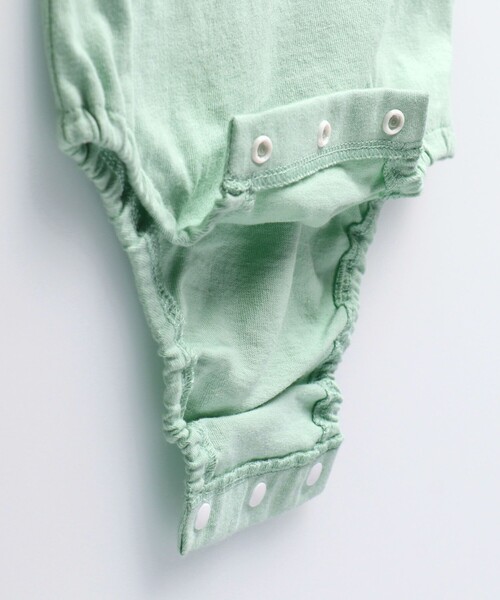 BRANSHES(ブランシェス)の「恐竜プリント半袖ボディスーツ(ロンパース・キッズ・ベージュ/ブルー/ライトグリーン・80/70)」の4枚目の写真