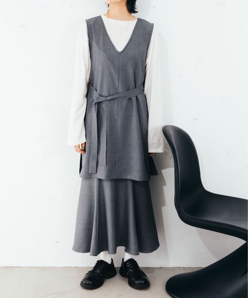 fupel(フぺル)の「ベルト付ジレ(SET UP)(ベスト・レディース・グレイッシュベージュ/グレイッシュブルー/ブラウン・FREE)」の4枚目の写真