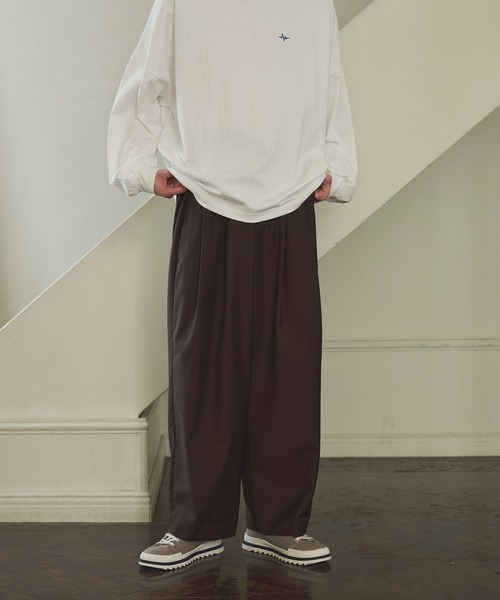 ADAMASTE（アダマスト）の「2タックテーパードワイドスラックス（スラックス・メンズ・ホワイト/ブラウン/ブラック・X-SMALL/SMALL/MEDIUM/LARGE）」の17枚目の写真