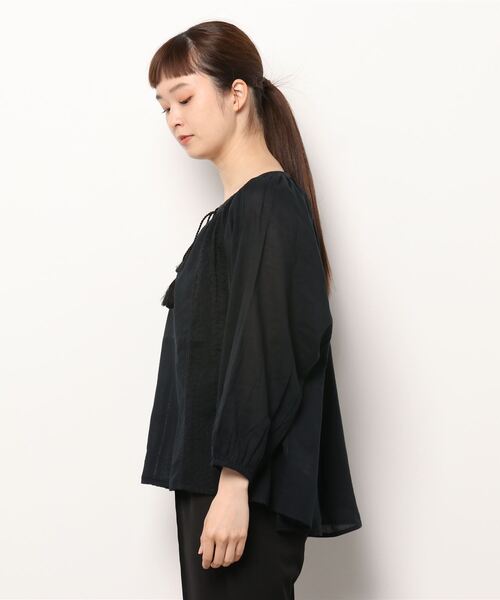 Lugnoncure（ルノンキュール）の「刺繍ギャザープルオーバー(セットアップ可)（シャツ/ブラウス・レディース・ブラック/オフホワイト/グリーン・ﾌﾘ-）」の5枚目の写真